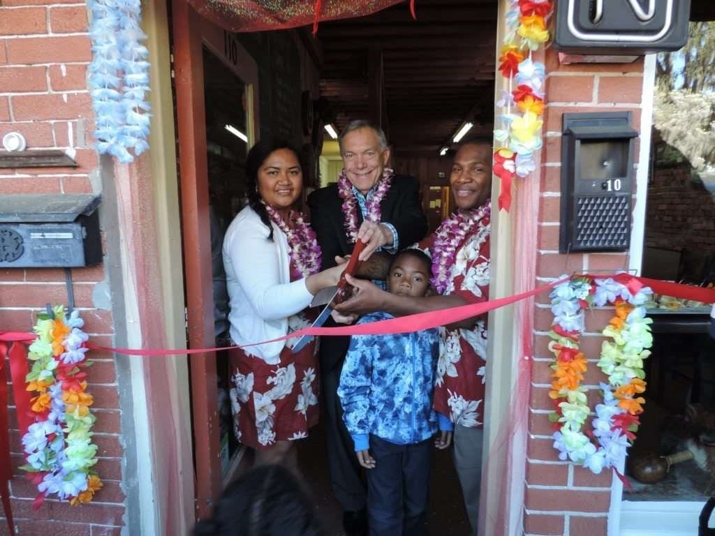 We had a fantastic time celebrating the grand opening and ribbon cutting for Island Cafe and Maui Wowi Hawaiian Coffees & Smoothies at their location, 110 S Commerce St in downtown Hinesville (across from Bradwell Park). Island Café is a locally owned and operated coffee shop that also offers a variety of sandwiches. They are open from 6am to 6pm Monday through Saturday. Maui Wowi Hawaiian Coffees & Smoothies is a mobile business that services local events, parties and even helps organizations with fundraising opportunities.